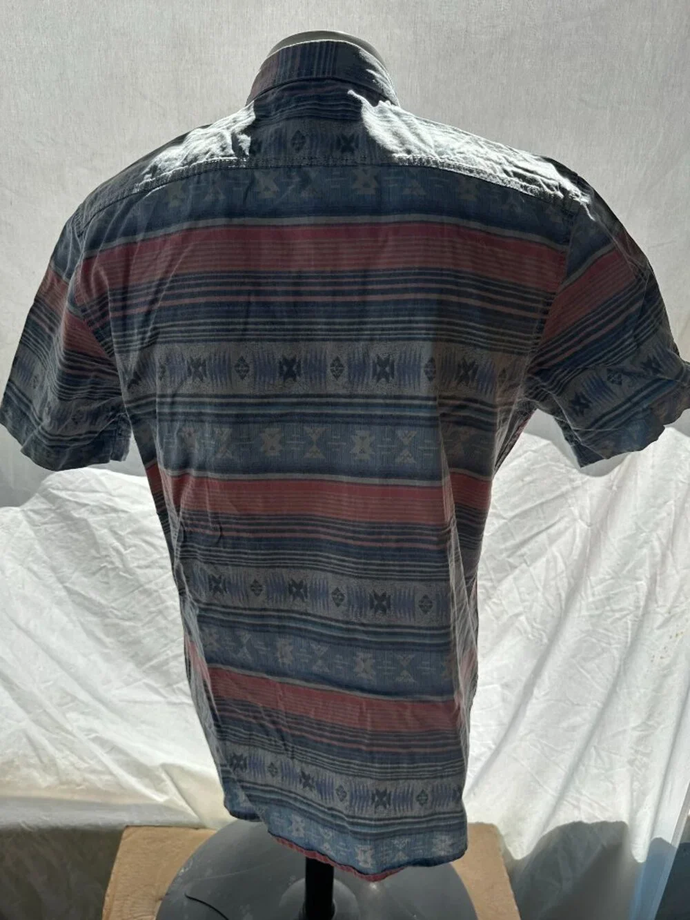 American Rag Men's Blue Pink Striped Tribal SS Button Front Shirt Medium Cotton